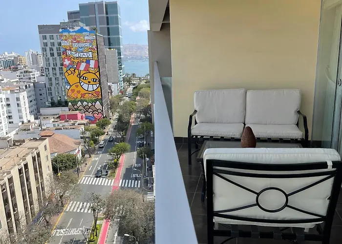 Book In Miraflores - Lima